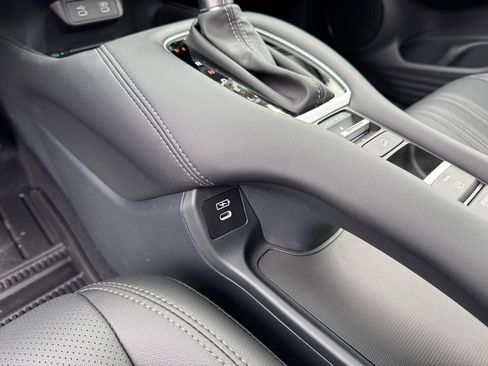 New 2026 Honda HR-V EX-L image 16