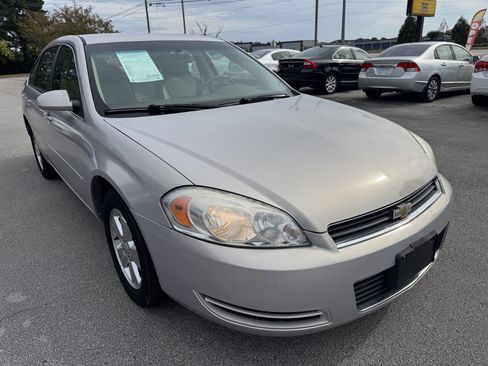 Used 2008 Chevrolet Impala LT w/ Luxury Edition Package image 4