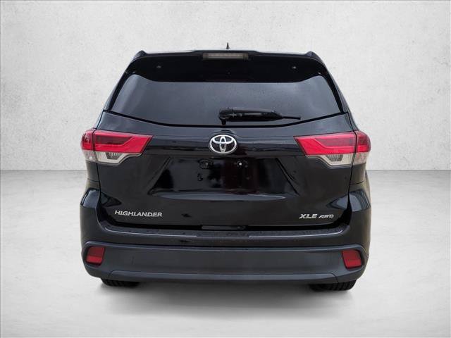 Used 2019 Toyota Highlander XLE AWD/4WD image 6
