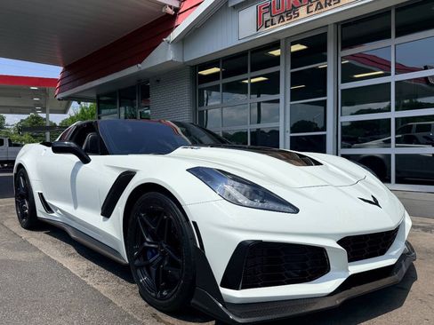 Used 2019 Chevrolet Corvette ZR1 w/ ZTK Track Performance Package RWD image 21