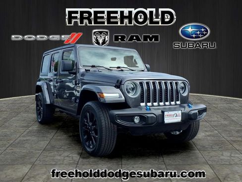 Used 2023 Jeep Wrangler Unlimited Sahara w/ Cold Weather Group AWD/4WD image 1