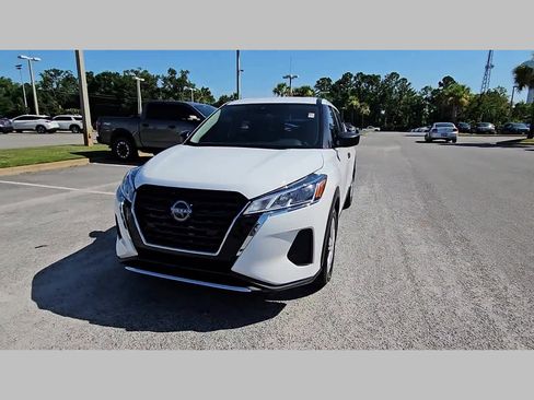 Used 2025 Nissan Kicks Play S image 20