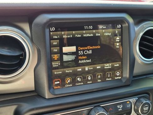 Certified 2022 Jeep Wrangler Unlimited Sahara image 24