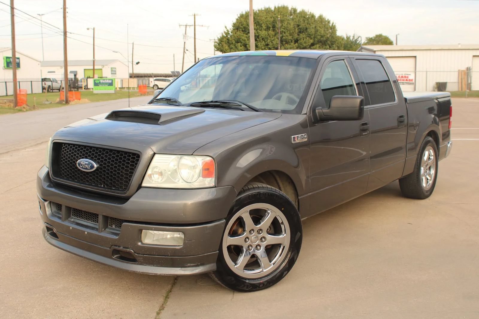 Used 2004 Ford F150 Lariat RWD image 1
