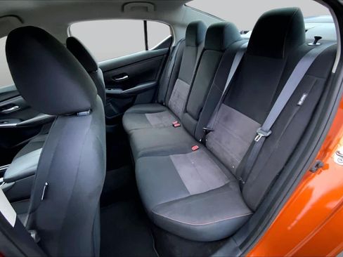 Used 2025 Nissan Sentra SR FWD image 20