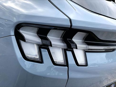 Used 2025 Ford Mustang Mach-E GT image 27