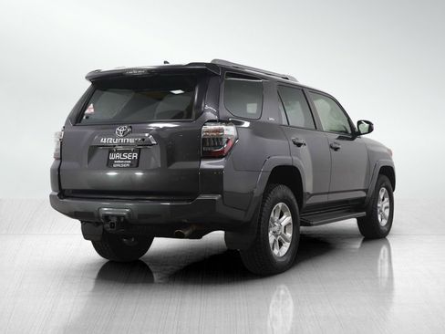 Used 2016 Toyota 4Runner SR5 image 5