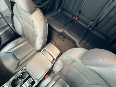 Used 2024 Audi Q8 Premium Plus w/ Premium Plus Package image 19