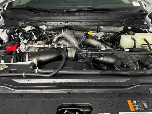 New 2026 Ford F250 Lariat w/ Black Appearance Package image 9