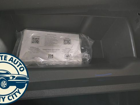 Used 2024 Chevrolet Equinox Premier AWD/4WD image 22