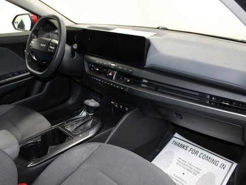 Used 2025 Kia K4 FWD image 24