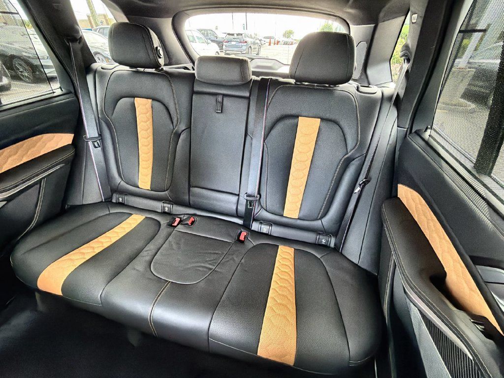 Used 2025 BMW X5 M Competition w/ Executive Package AWD/4WD image 21
