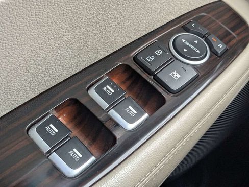 Used 2020 Kia Sorento LX w/ LX I4 Convenience Package FWD image 25