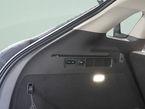 Used 2023 Lincoln Nautilus Reserve image 30