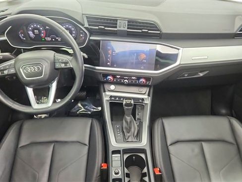 Used 2020 Audi Q3 2.0T Premium w/ Convenience Package image 21