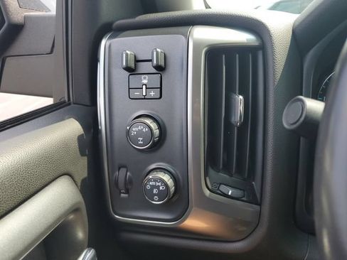 Used 2018 Chevrolet Silverado 1500 LT w/ All Star Edition AWD/4WD image 22
