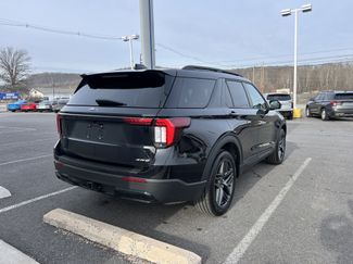 Used 2025 Ford Explorer ST-Line w/ ST-Line Street Pack AWD/4WD video 3