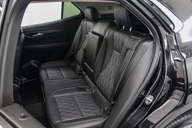 Certified 2023 Buick Envision Avenir AWD/4WD image 15