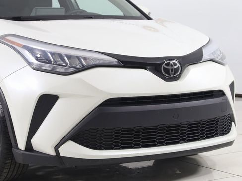 Used 2021 Toyota C-HR LE image 35
