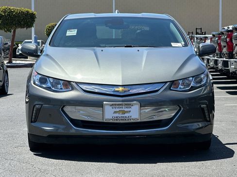 Used 2017 Chevrolet Volt Premier w/ Driver Confidence II Package FWD image 10