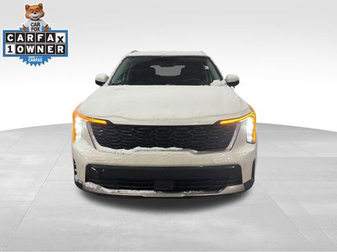 Used 2025 Kia Sorento EX w/ EX Panoramic Sunroof Package image 2