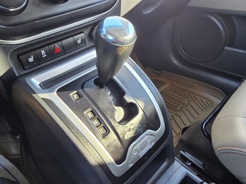 Used 2015 Jeep Compass Latitude image 21