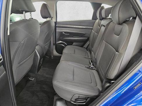 Used 2023 Hyundai Tucson SE image 16