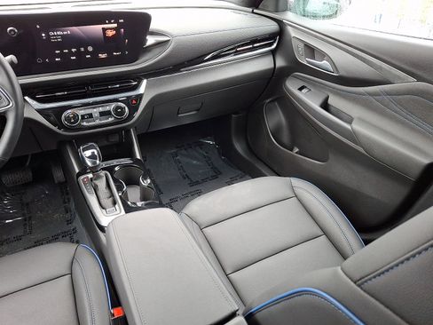 Certified 2025 Buick Envista Sport Touring w/ Convenience I Package image 16