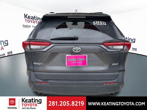 Used 2021 Toyota RAV4 XLE image 6