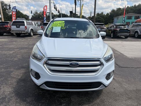 Used 2018 Ford Escape SE FWD image 3