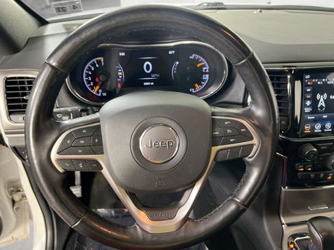 Used 2022 Jeep Grand Cherokee Limited image 11