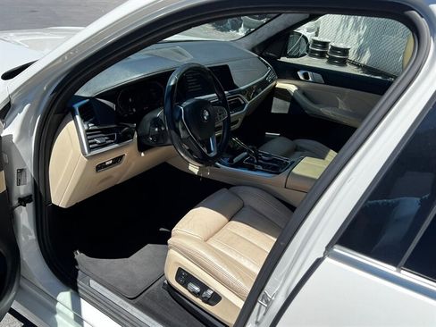 Used 2021 BMW X7 xDrive40i w/ Premium Package AWD/4WD image 17