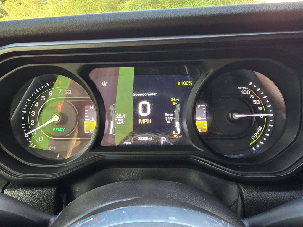 Used 2024 Jeep Wrangler High Altitude AWD/4WD image 32