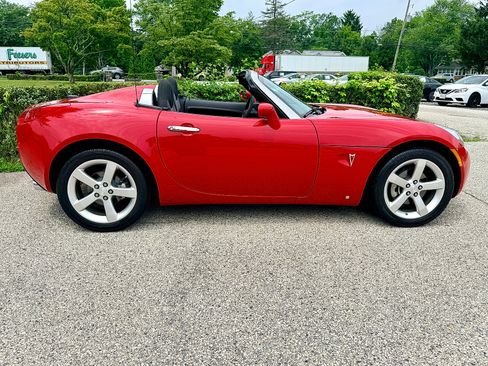 Used 2008 Pontiac Solstice Convertible w/ Preferred Package RWD image 37