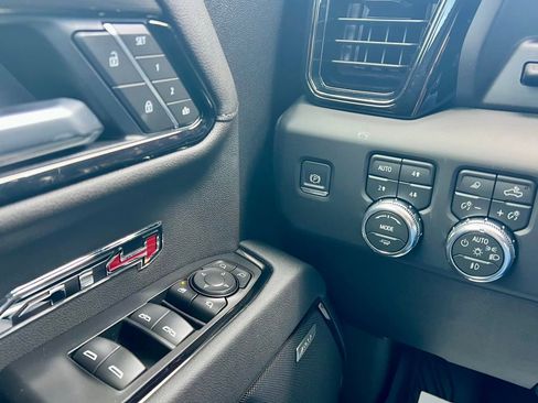 New 2026 GMC Sierra 1500 AT4 w/ AT4 Premium Package image 17