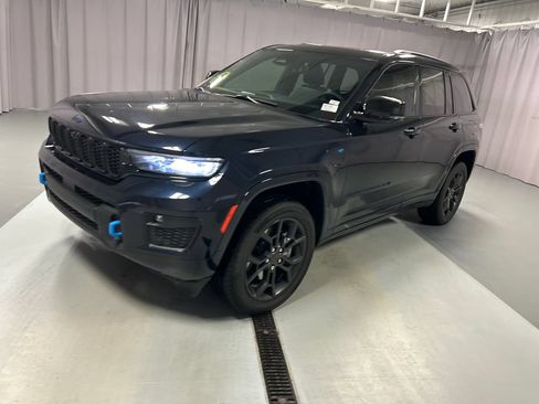 Used 2024 Jeep Grand Cherokee Limited 4xe AWD/4WD image 3