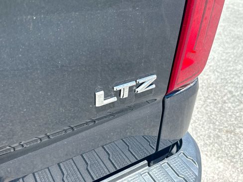 Used 2021 Chevrolet Silverado 1500 LTZ AWD/4WD image 12