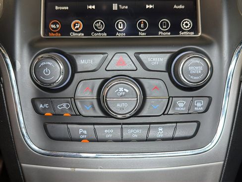 Used 2018 Jeep Grand Cherokee Trailhawk AWD/4WD image 25