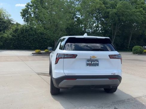 New 2026 Chevrolet Equinox LT w/ Convenience Package II image 7