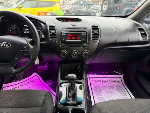 Used 2018 Kia Forte LX image 13