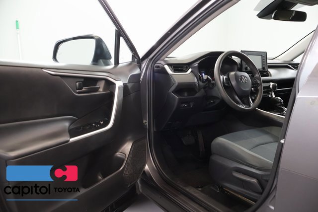 Certified 2021 Toyota RAV4 LE AWD/4WD image 9
