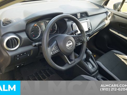 Used 2025 Nissan Versa S FWD image 5