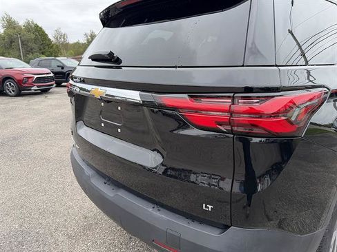 Used 2023 Chevrolet Traverse LT w/ LT Premium Package AWD/4WD image 23