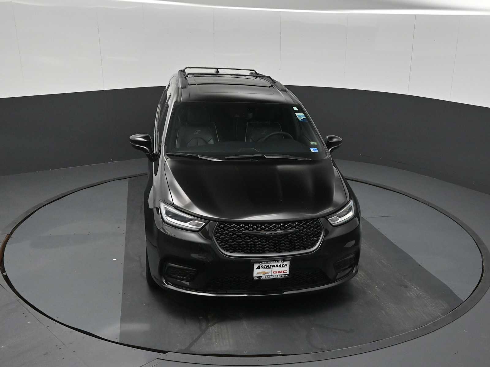Used 2025 Chrysler Pacifica Limited FWD image 11