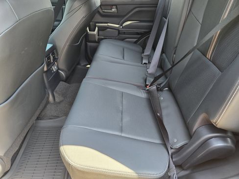 New 2026 Toyota 4Runner Limited AWD/4WD image 30