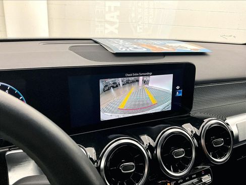 Certified 2022 Mercedes-Benz GLB 250 image 29