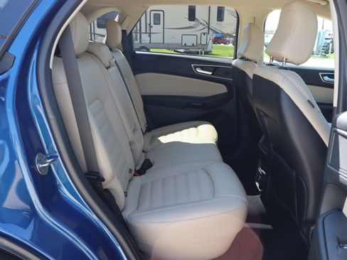 Used 2024 Ford Edge SEL w/ Convenience Package AWD/4WD image 11