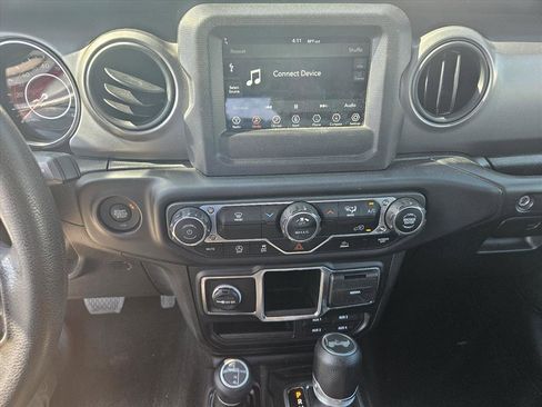 Used 2022 Jeep Wrangler Unlimited Sport AWD/4WD image 10