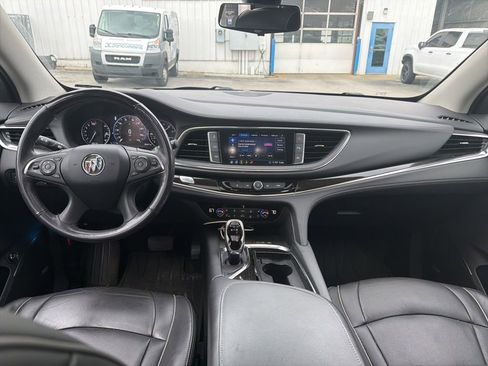 Used 2021 Buick Enclave Avenir w/ Avenir Technology Package AWD/4WD image 5