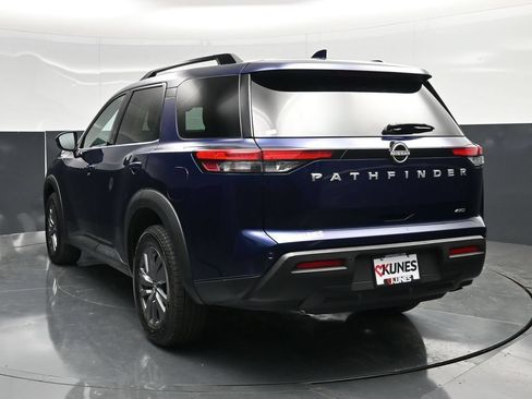 Used 2025 Nissan Pathfinder SV AWD/4WD image 8